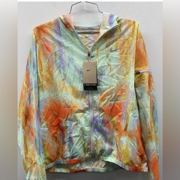Nike Jackets & Blazers - Nike Woman’s Lightweight Packable Running Jacket